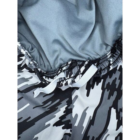 Nike Dri-Fit White Black Gray Short in Medium - Picture 6 of 8